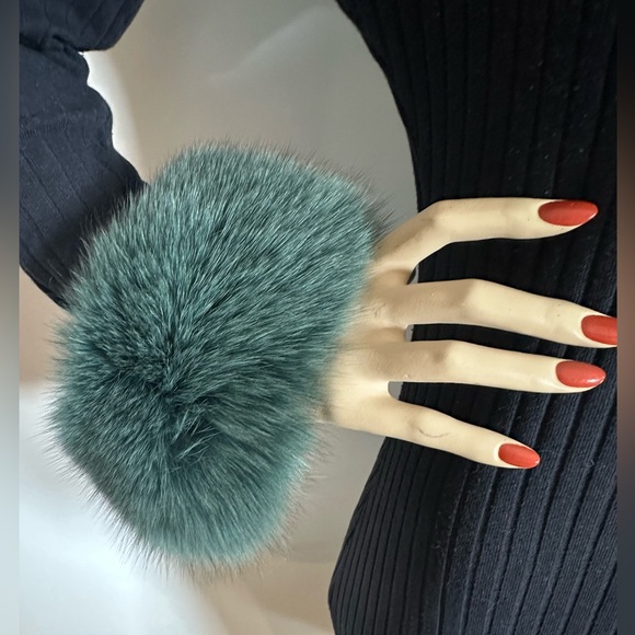 Green Fox Fur Cuffs - Picture 3 of 3